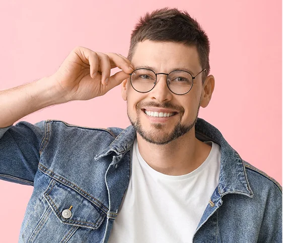 Portræt fra CLUB Eyewears billedunivers.